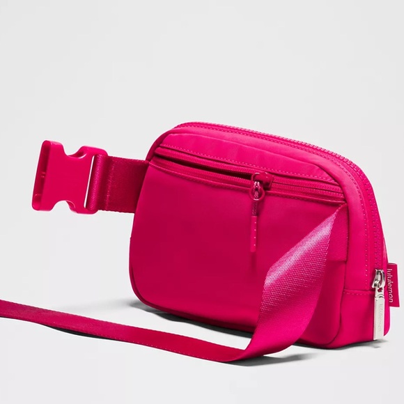 Lululemon Crossbody Sonic Pink Sold Out Color New Without Tags - Picture 6 of 7
